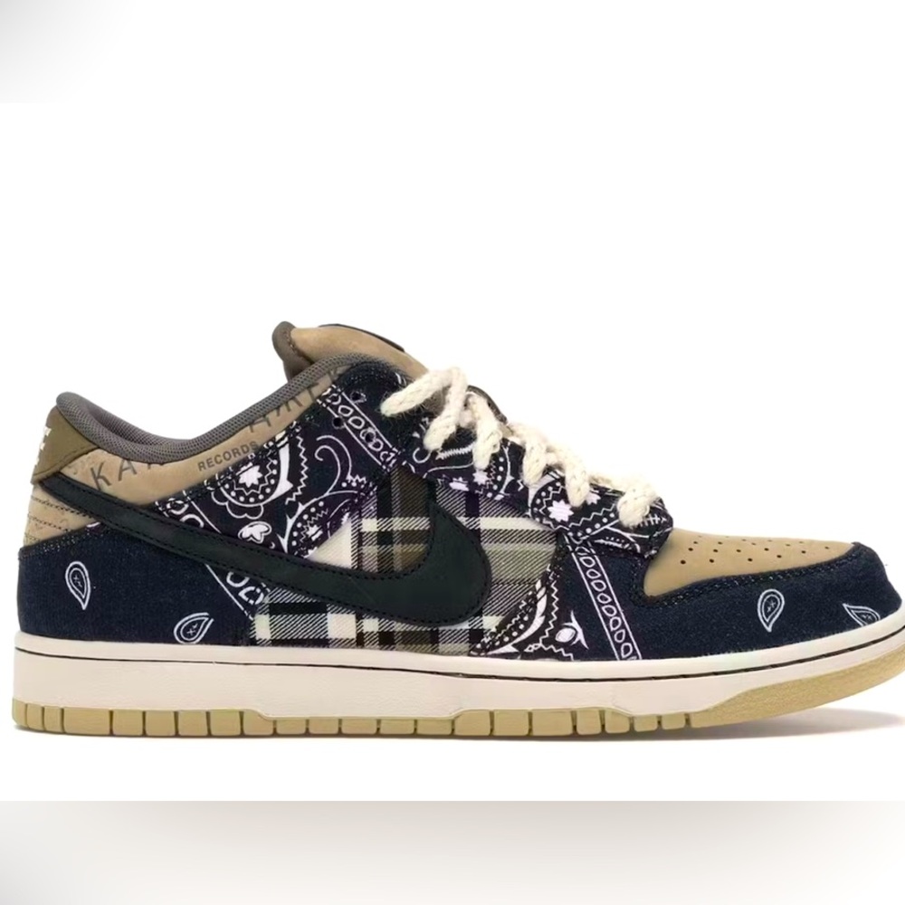 Nike SB Dunk Low Travis Scott Sneakers